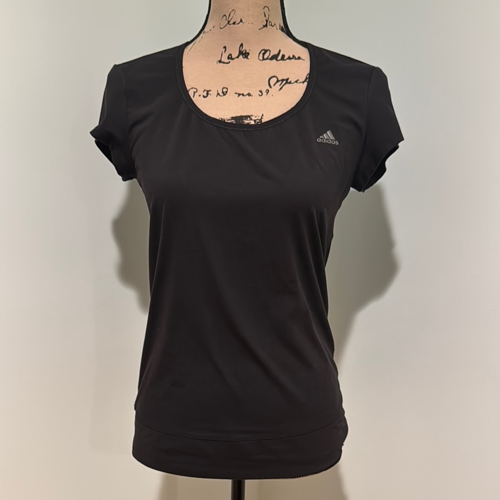 Adidas Black Fitted Cap Sleeve T-Shirt size small